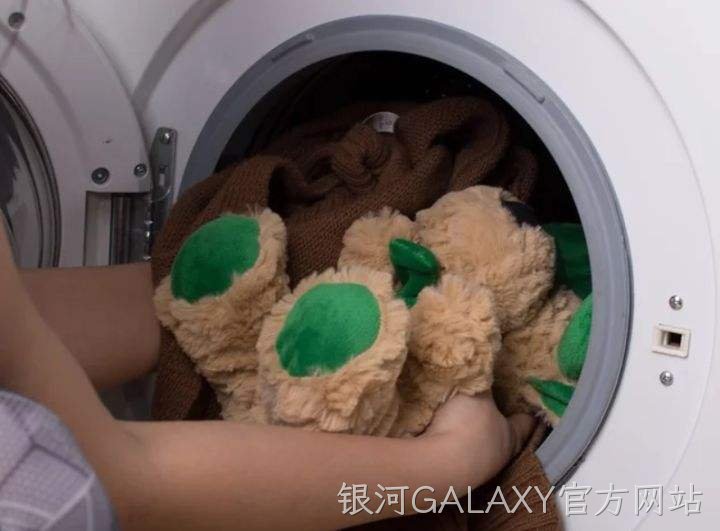 银河GALAXY官方网站毛绒玩具厂家：当毛绒玩具遇上盐